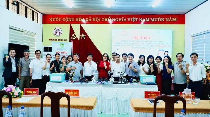 BUÔN HỒ TRIỂN KHAI GIẢI PHÁP GIÁO DỤC AI & ROBOTICS TRONG TRƯỜNG HỌC