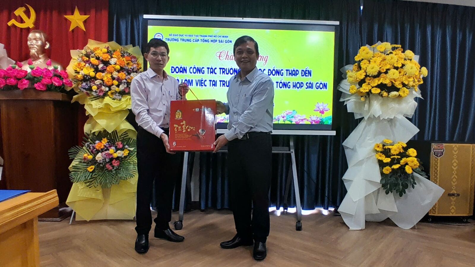 Buổi làm việc giữa Trường Đại học Đồng Tháp và Trường Trung cấp Tổng Hợp Sài Gòn - Gắn kết phát triển, Đồng hành Chuyển đổi số Giáo dục